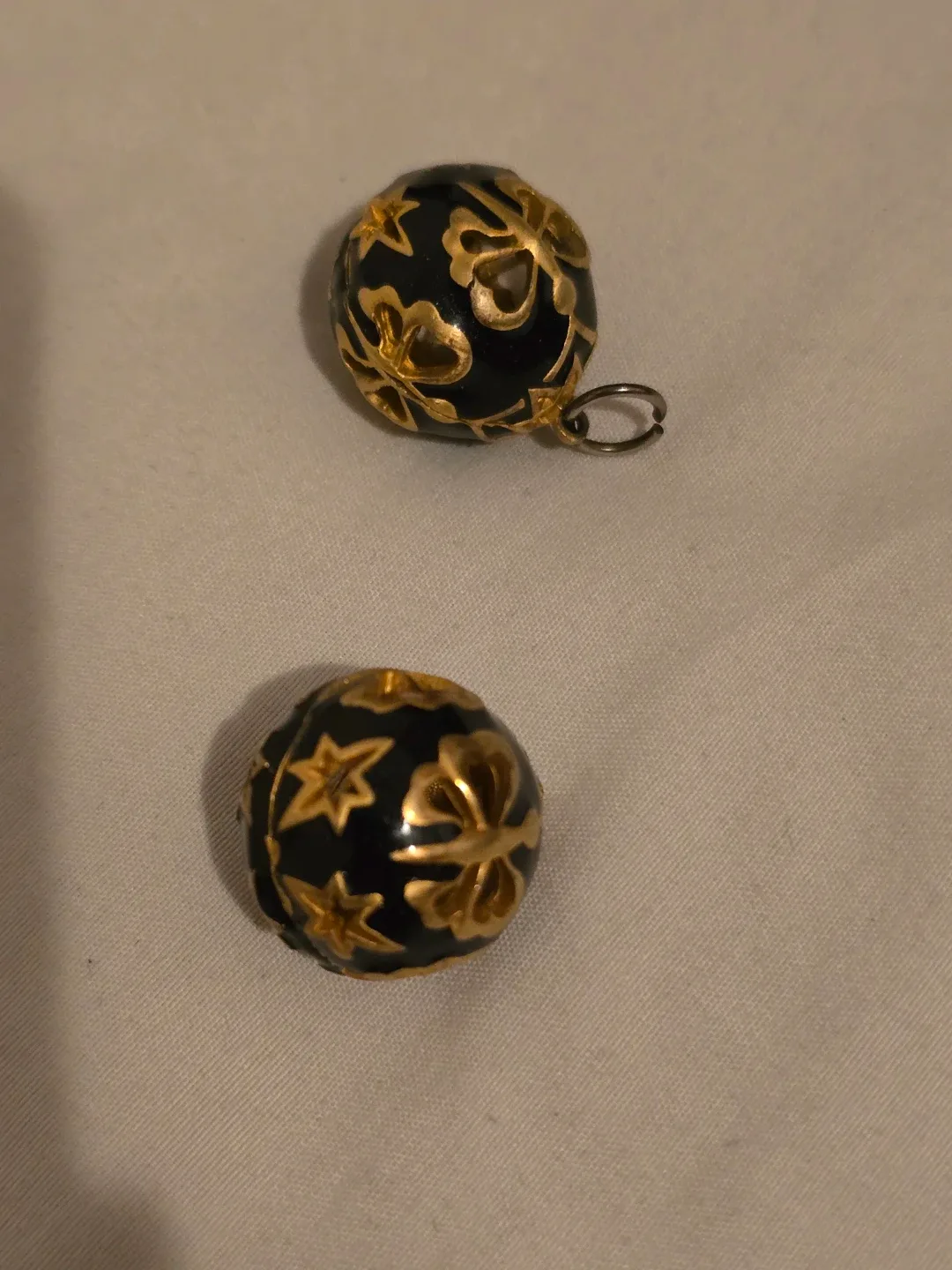 Black & Gold Decorative  Enamel Sphere Pendants image indicator(2)