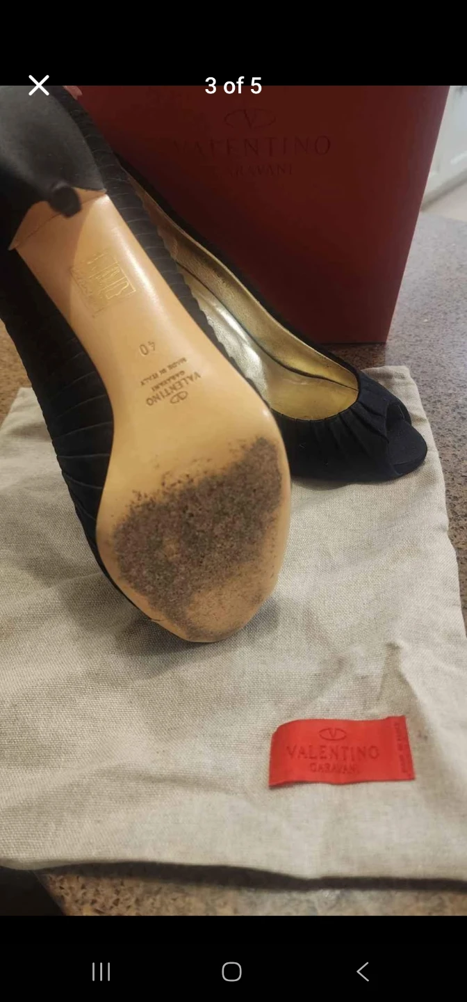 Valentino Garavani Black Heels - Size 40 - photo 3