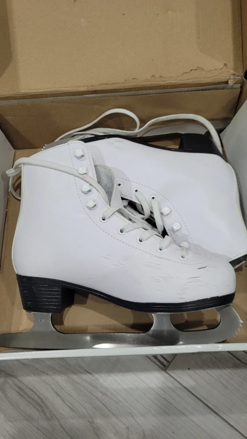 Hespeler White Figure Skates - US J2