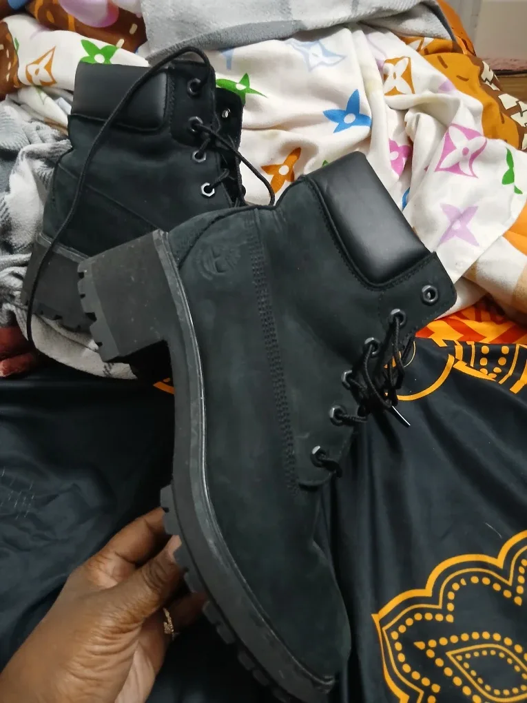 Timberland Black Waterproof Boots - Size 10 image indicator(6)