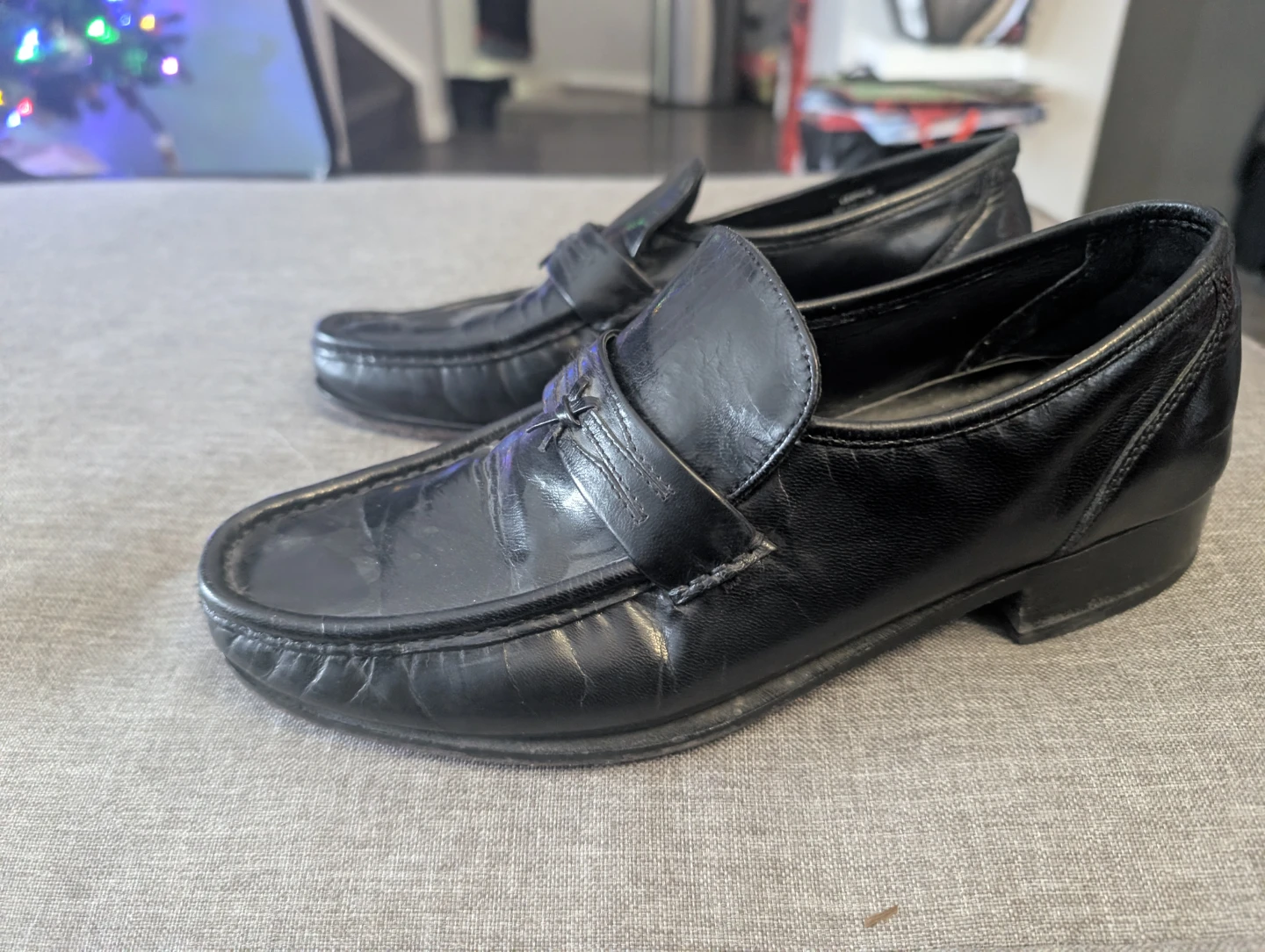 Men's size 9 all leather dress shoes