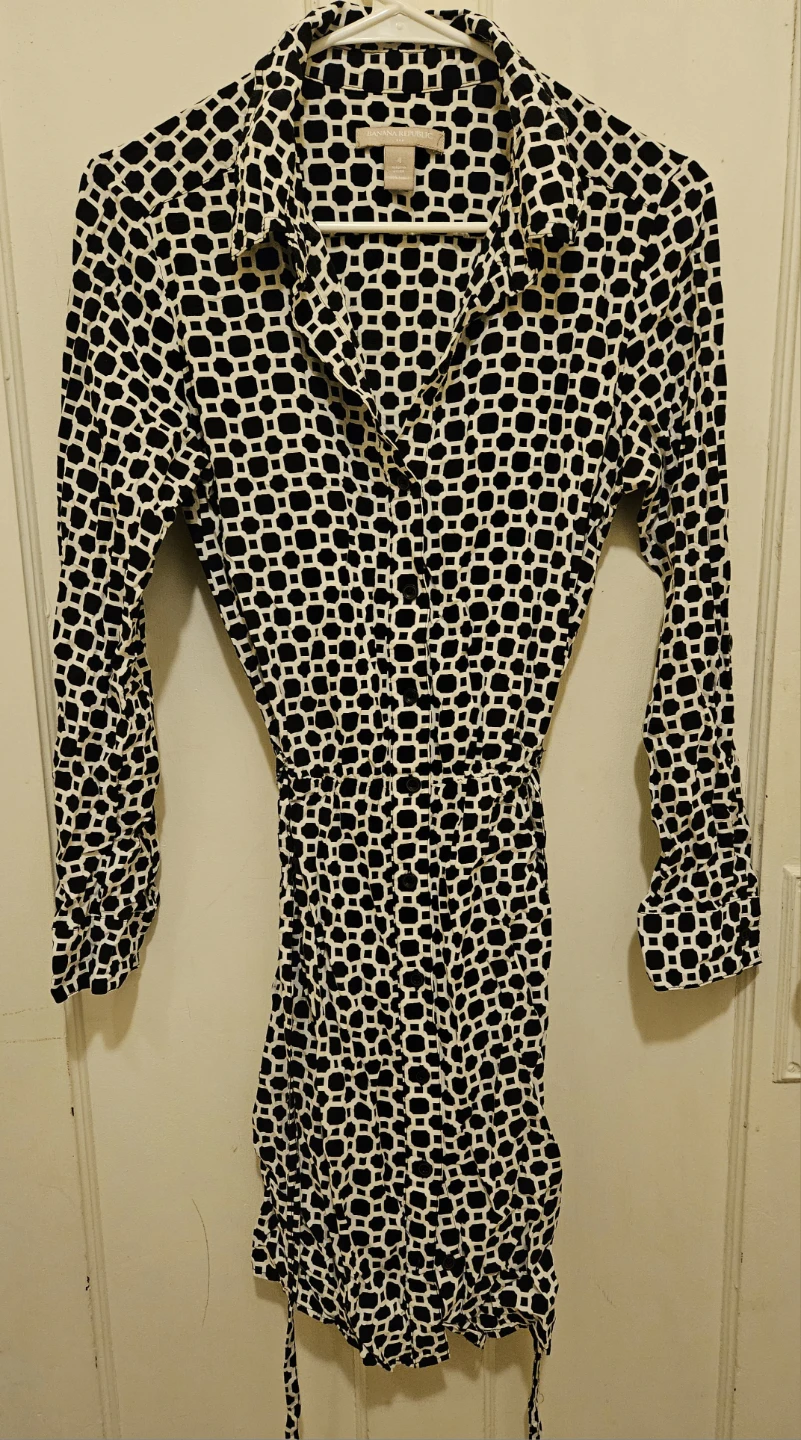 Banana Republic Black & White Dress - Size 4