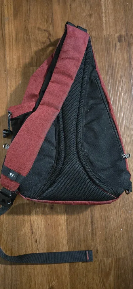 Red Sling Bag image indicator(3)