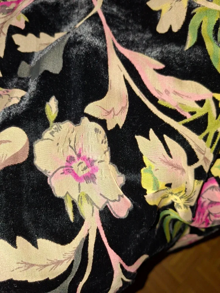 #Cleanout-Eliza J Floral Velvet Cold Shoulder Dress - Size 6 image indicator(4)