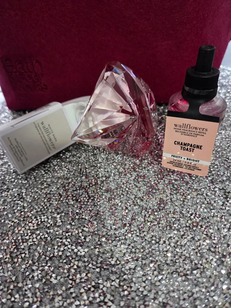 NWT Bath & Body Works Champagne Toast Gift Set image indicator(7)