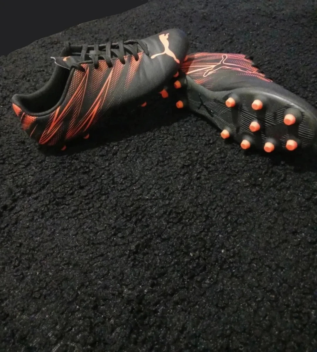 ⚽️Assorted Soccer Cleats - Puma & Adidas image indicator(5)