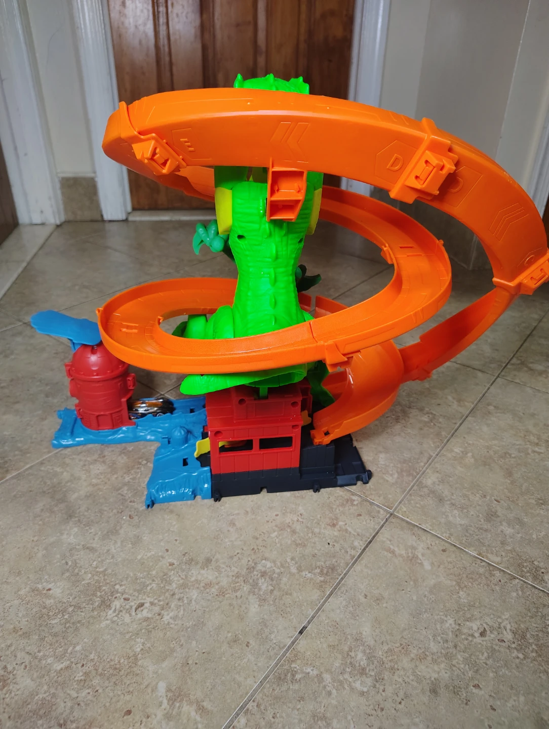 Hot Wheels Dino Coaster Attack Track Set - photo 4