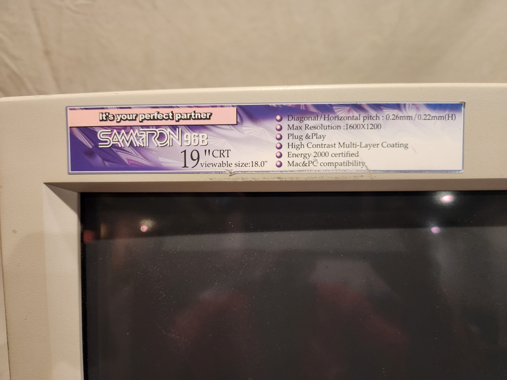 Samtron 96B 19" CRT Monitor - photo 2