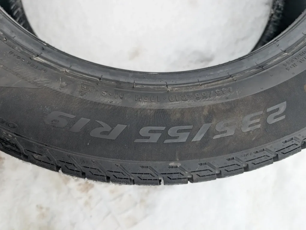 1 Perelli ice zero  asimmetrico  235/55R19 image indicator(3)