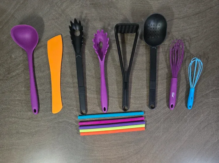 Random Kitchen Utensils