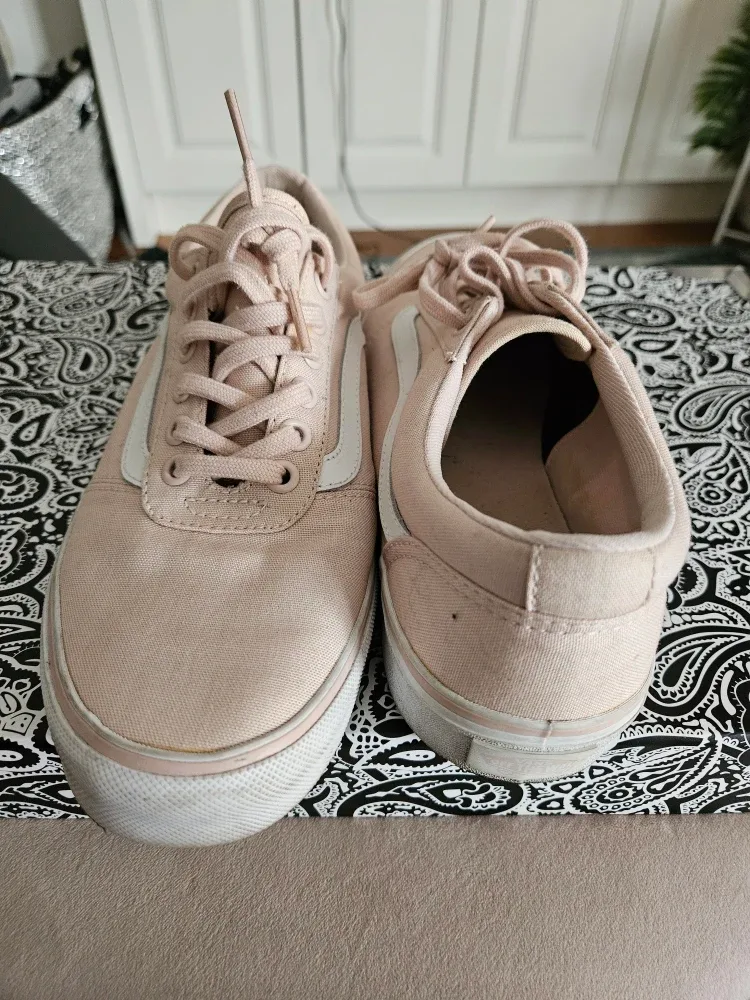 Vans Ward Low-Top Sneakers, Size 9, Pink