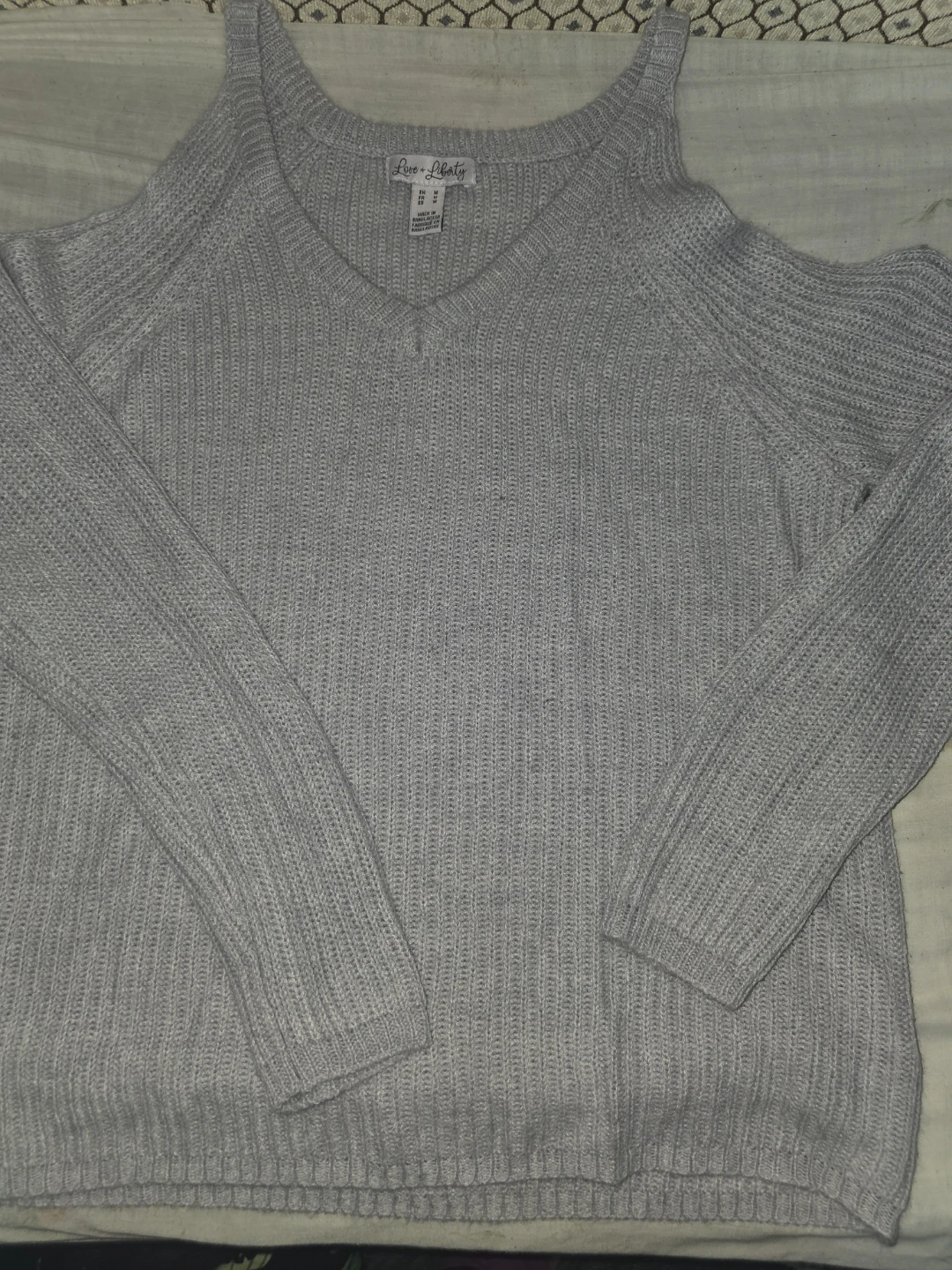 Love & Liberty Grey Knit Sweater - Size M - photo 3