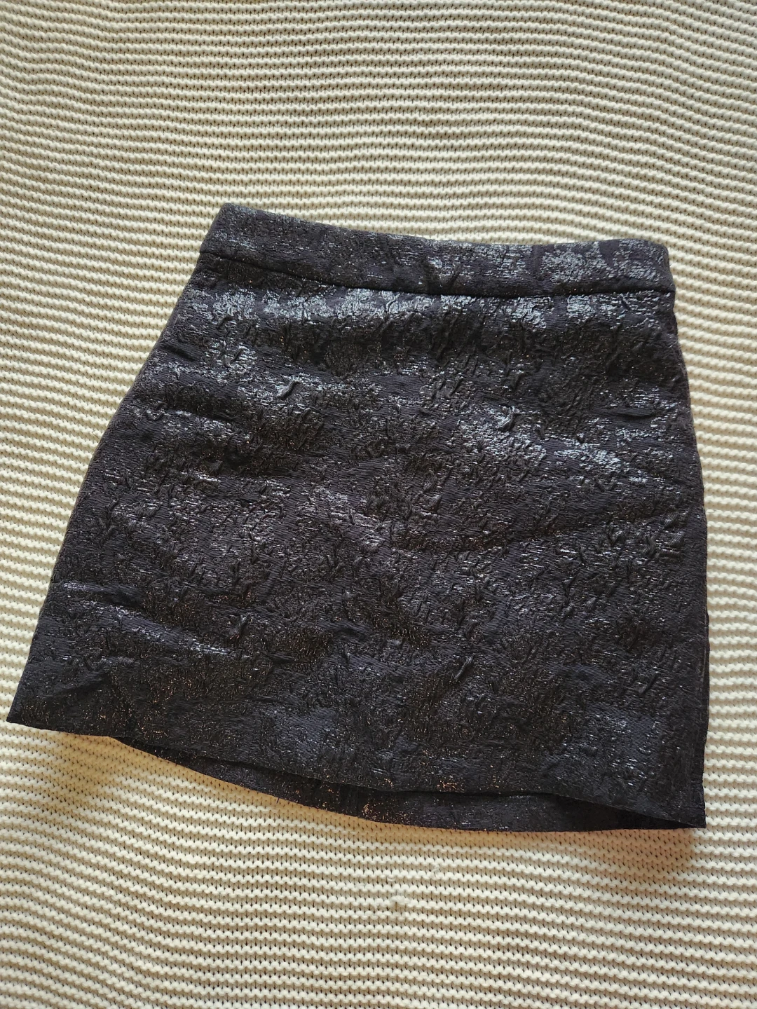 H&M Black Skirt - Size 6 - photo 2