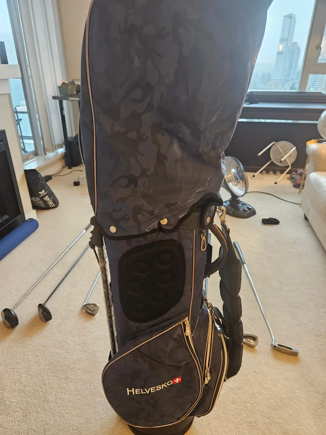 FULL Golf set & Bag image indicator(2)