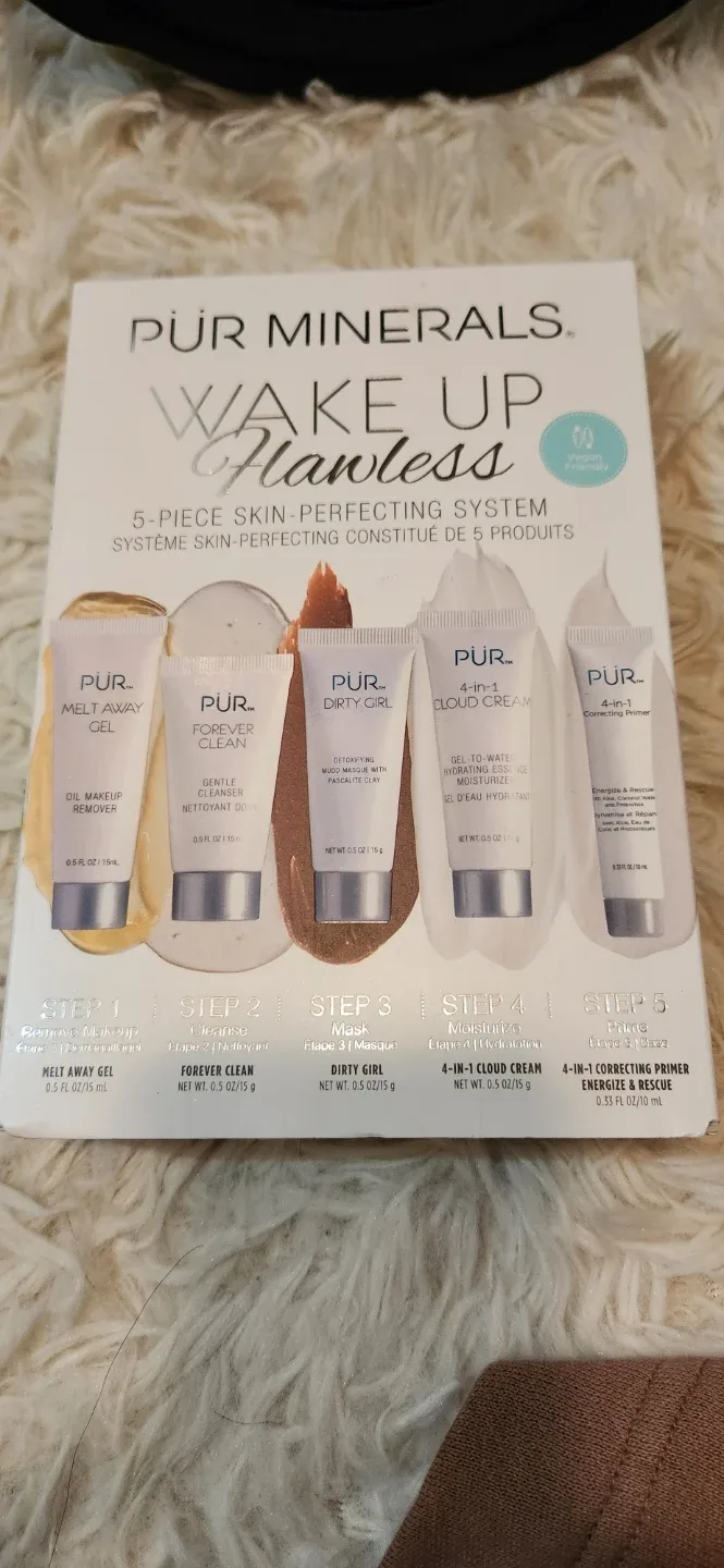 PÜR Wake Up Flawless 5-Piece Skin Set