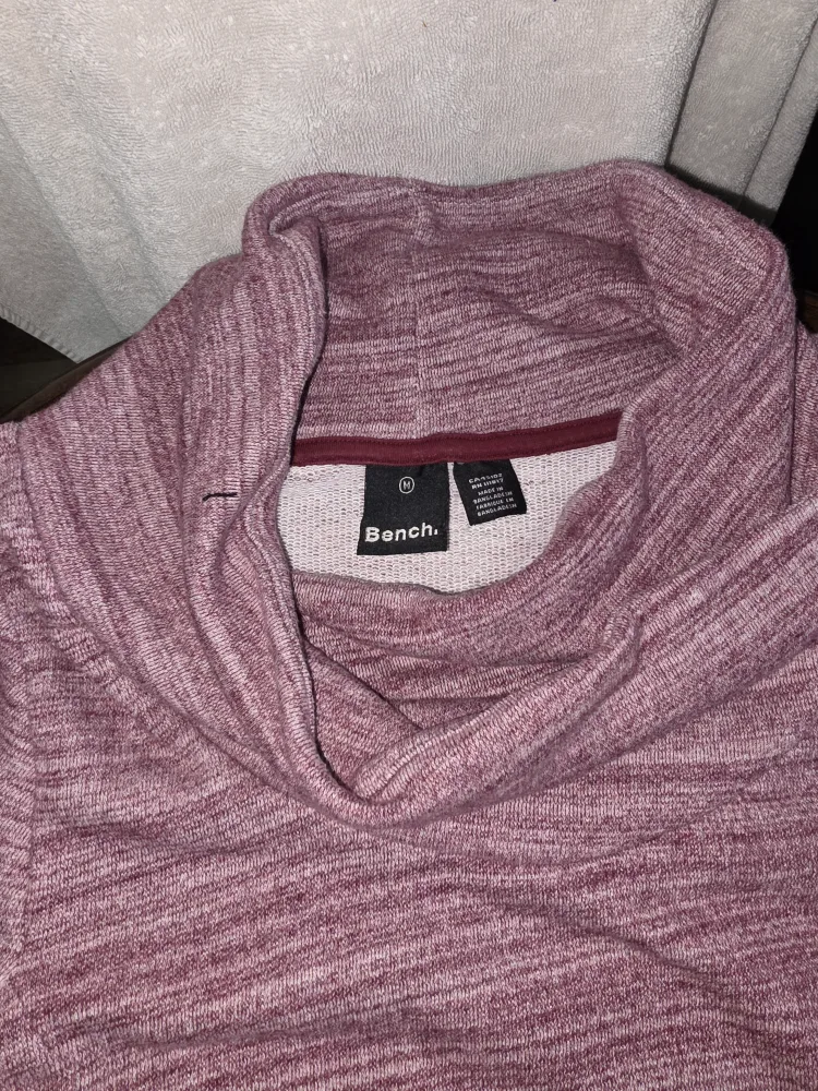 Bench & Reebok Hoodies - Size M