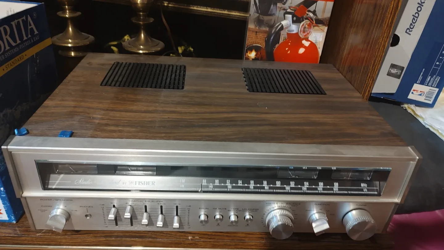 Fisher Studio Standard FM/AM Stereo Receiver