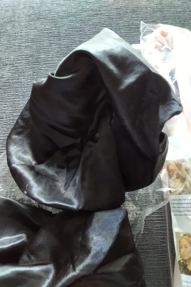 Pink Hair Roller and Black Bonnet Set image indicator(5)