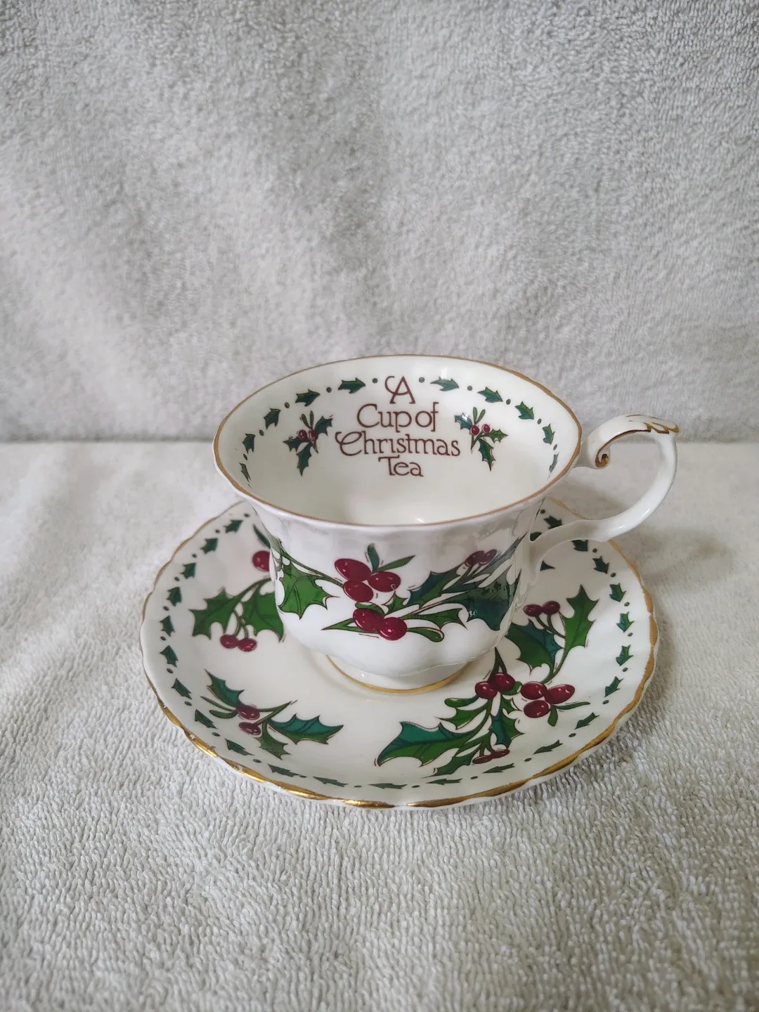 Christmas Tea Cup and Saucer Set