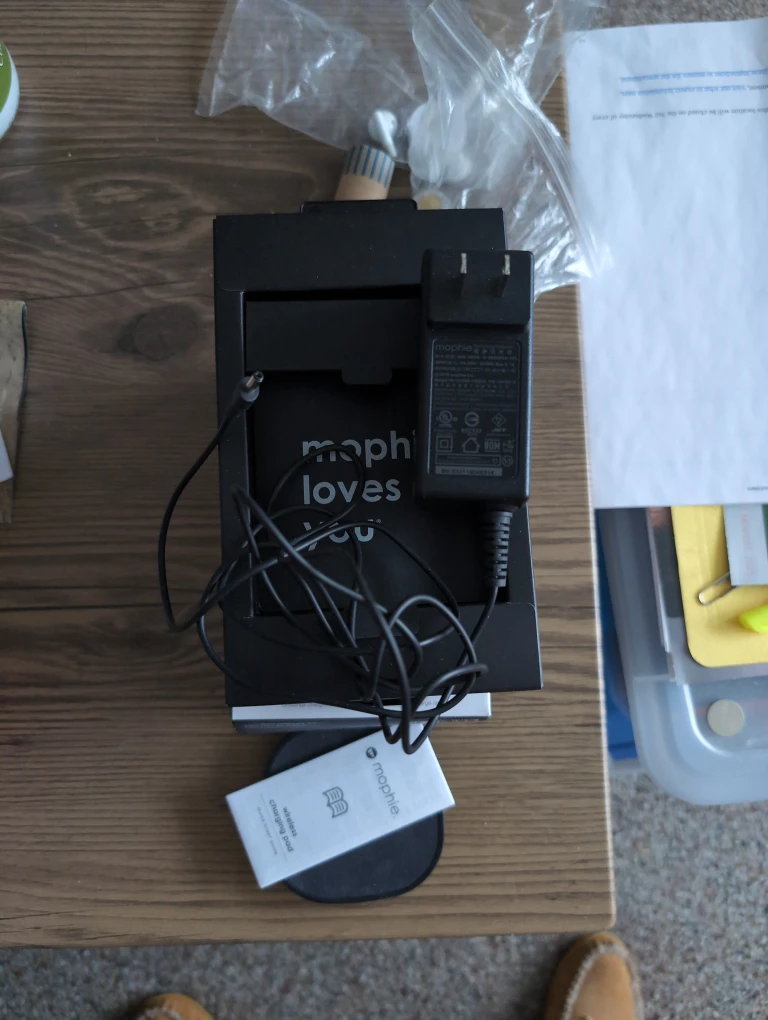 #clearoutMophie Wireless Charging Pad - Fast Charge! - photo 4