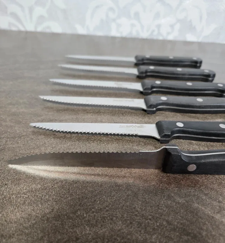 Linea Tutto Uno Steak Knives image indicator(2)