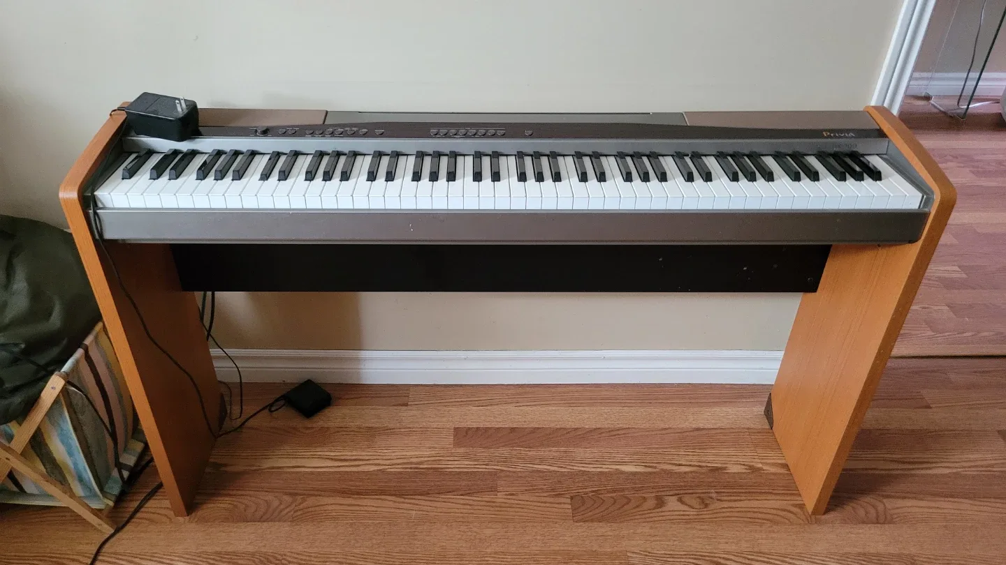 Casio Privia PX-100 Digital Piano
