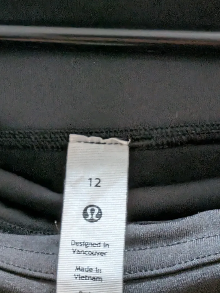 Lululemon Swift Speed High-Rise Tight 28" Leggings - Size 12 image indicator(2)