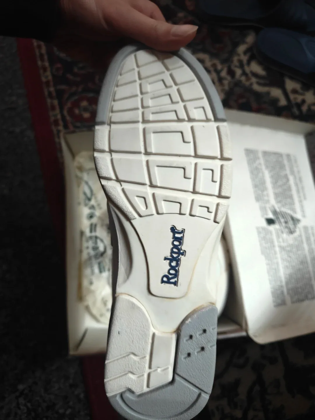 Rockport White Leather Shoes - Size 8M