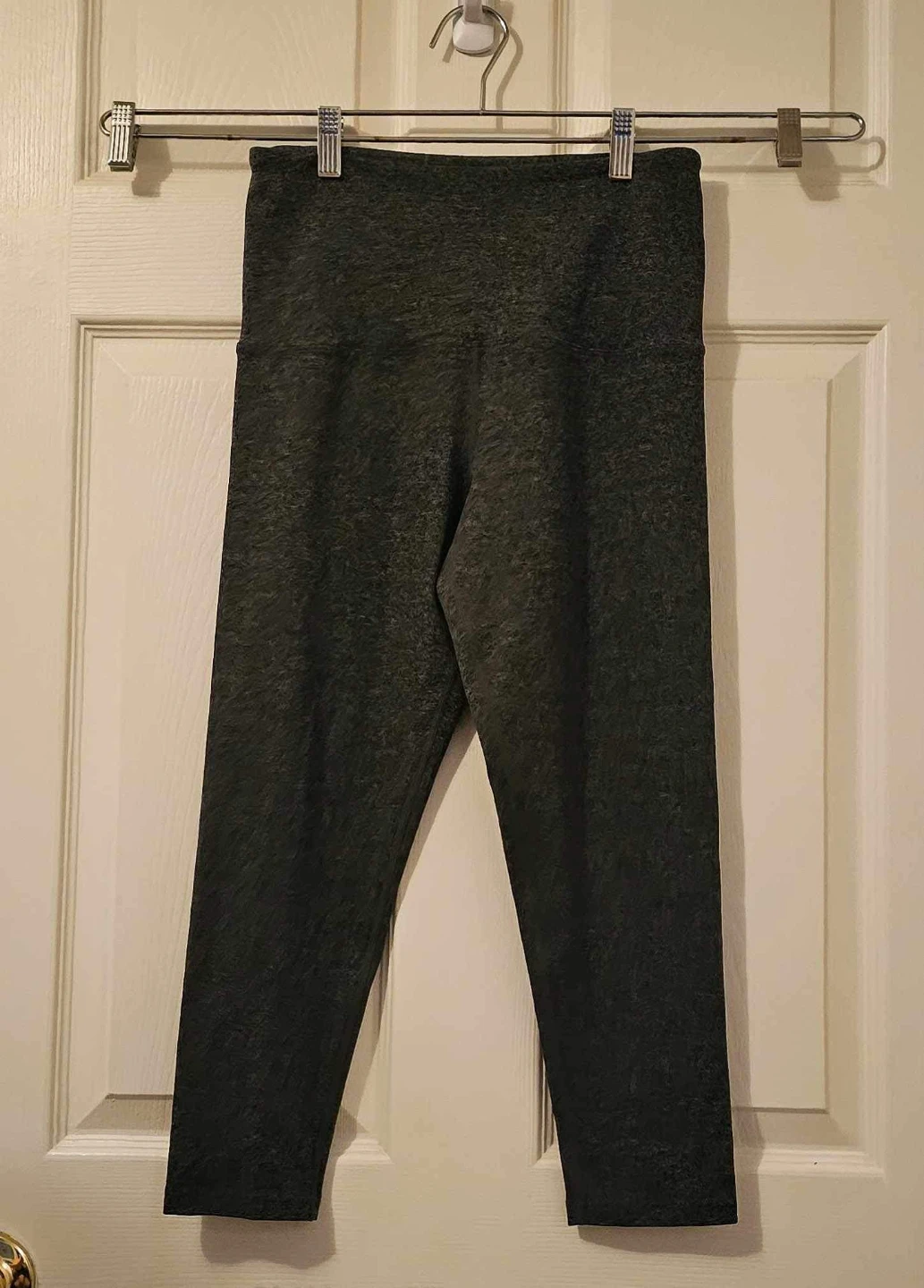 Grey Tuff Veda Women's Cropped Leggings
