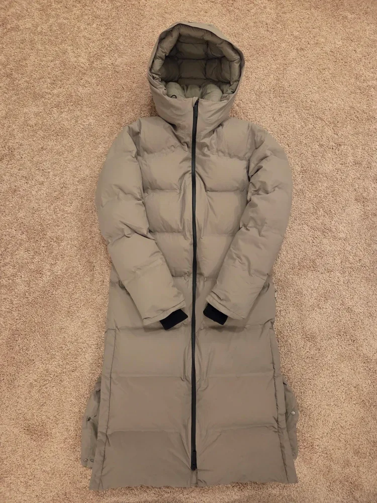 Aritzia The Super Puff2O Long - Rainstop Modern Taupe image indicator(6)