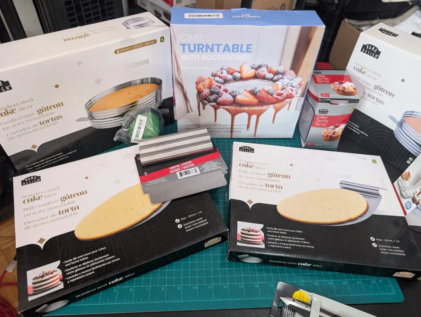 Cake Baking Set - Slicers, Turntable, Boards, Sifter & more! image indicator(3)