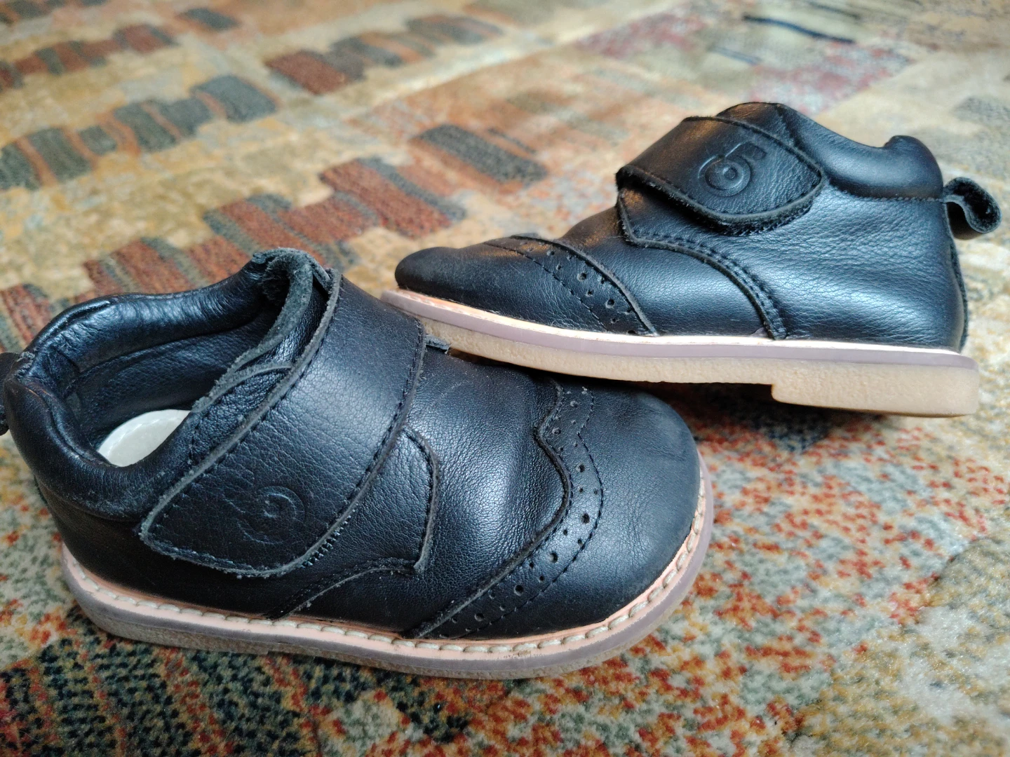 Fivepeas Black Leather Toddler Shoes - Size 9 (25)