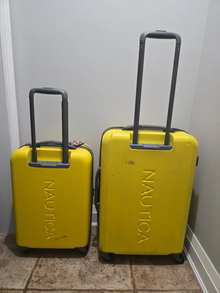 Nautica Yellow Luggage Set - Carry-on & 24 inch image indicator(3)