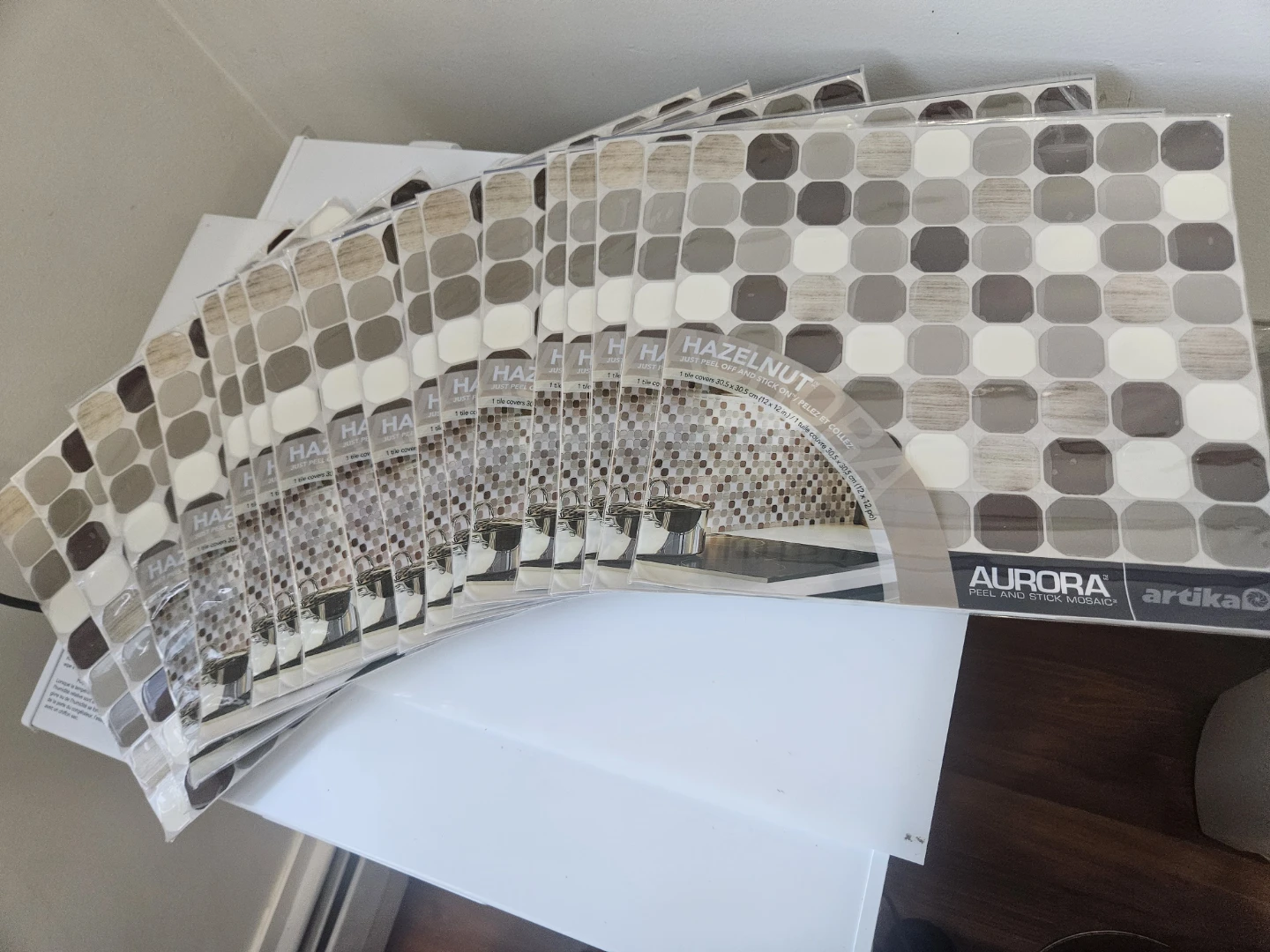Aurora Artika Hazelnut Peel & Stick Mosaic Tiles - photo 3
