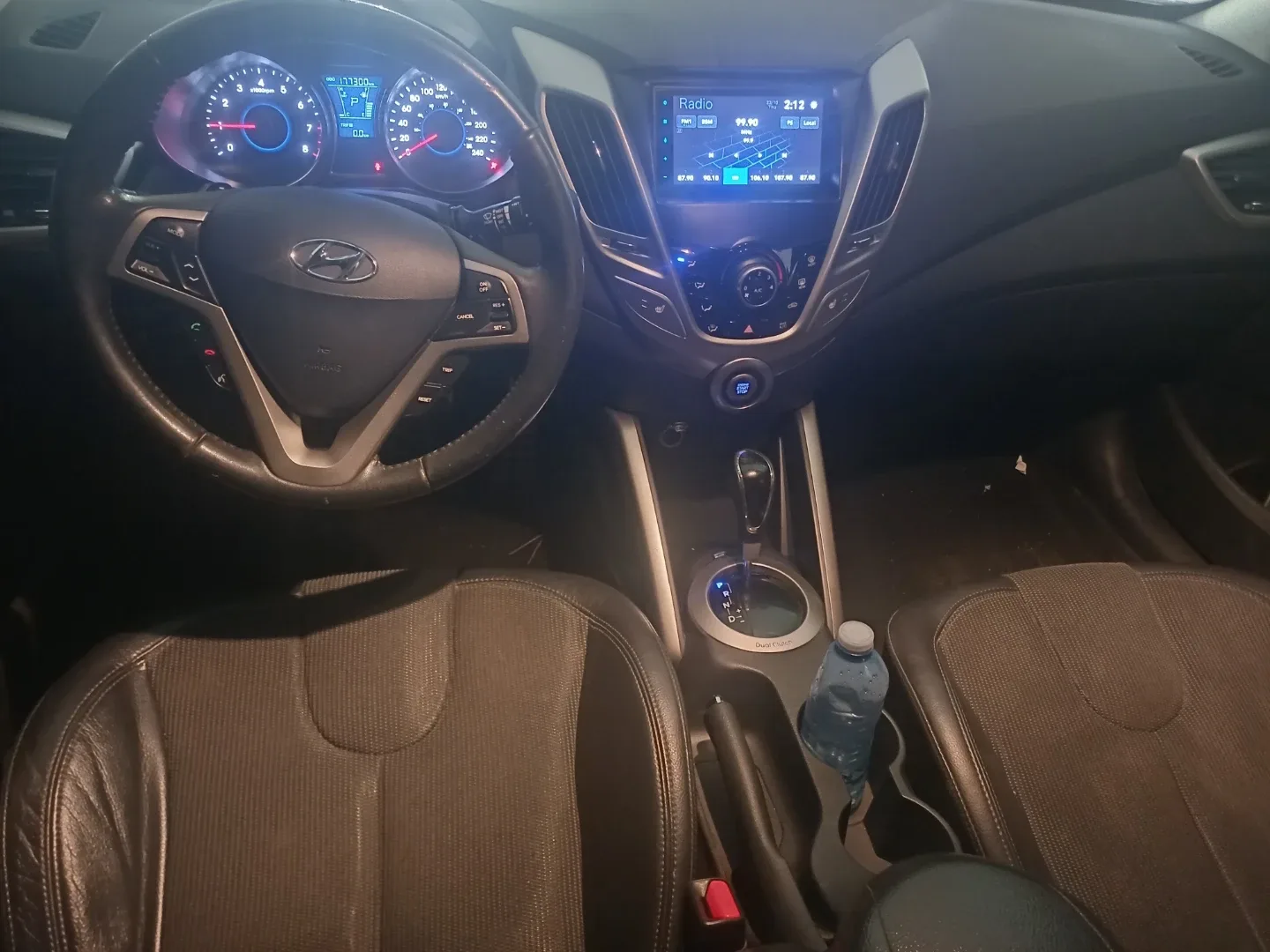 2012 Hyundai Veloster image indicator(9)