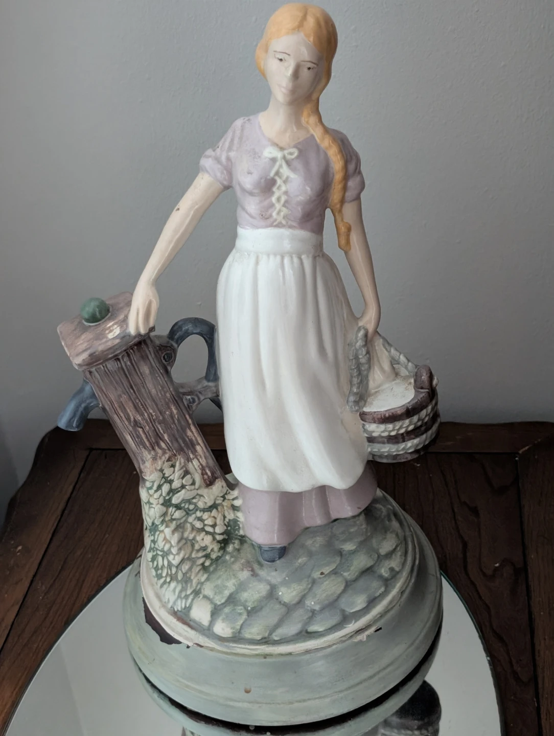 Figurine