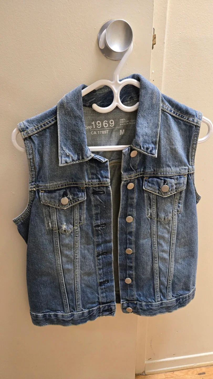 Gap 1969 Denim Vest - Size M