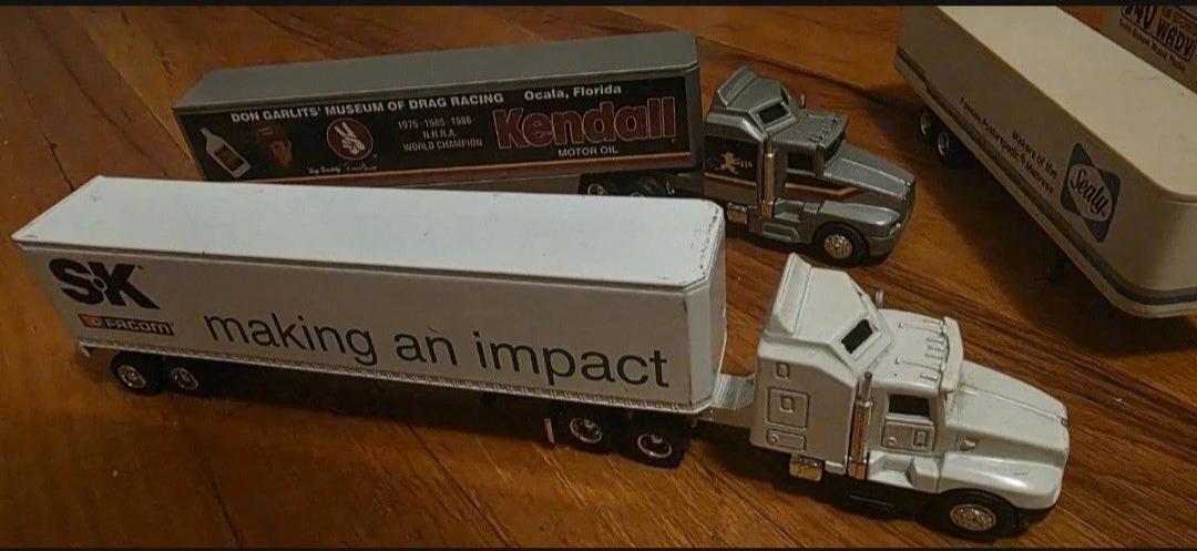 Vintage Diecast Semi-Trucks - photo 2