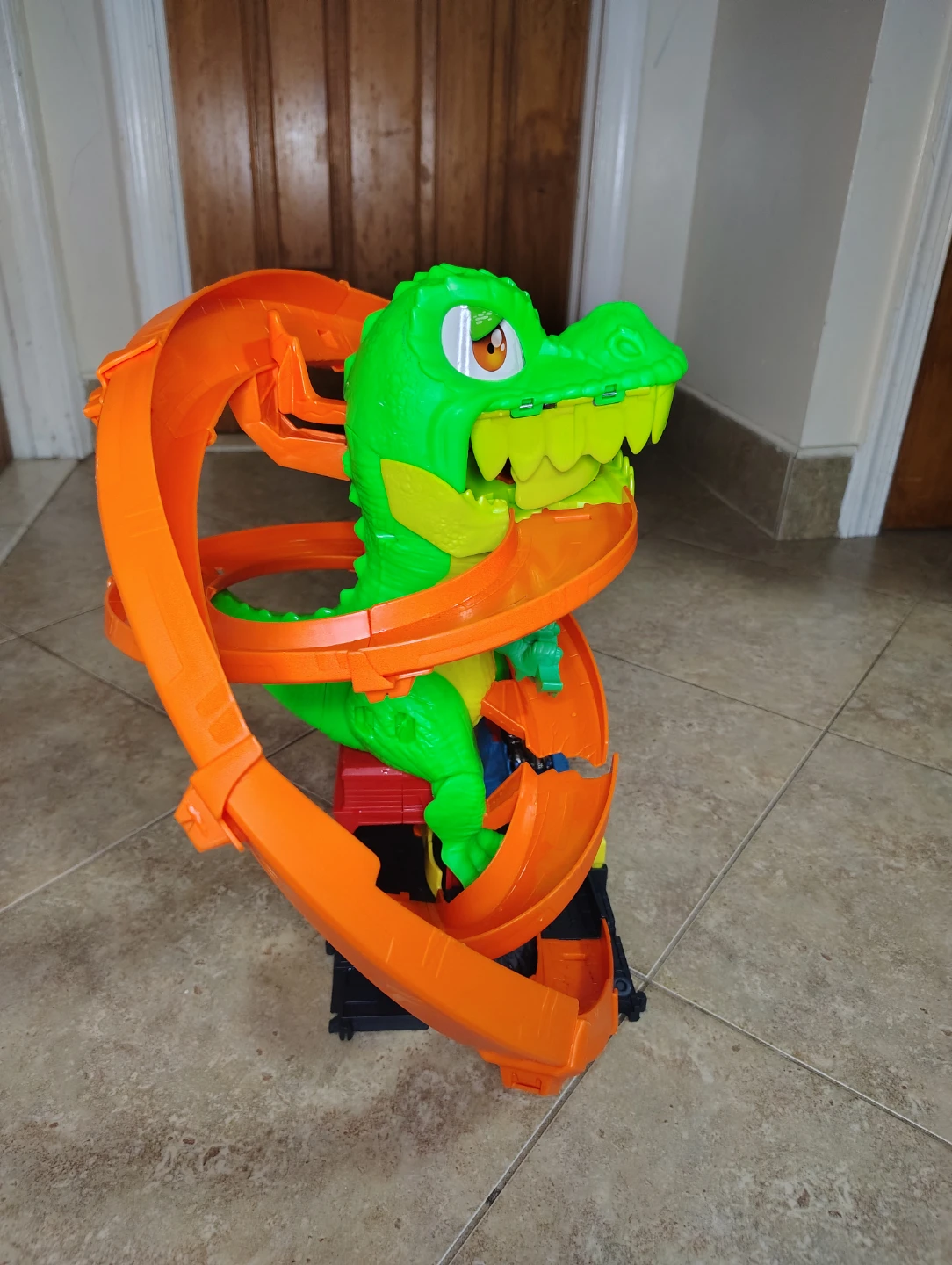 Hot Wheels Dino Coaster Attack Track Set - photo 3