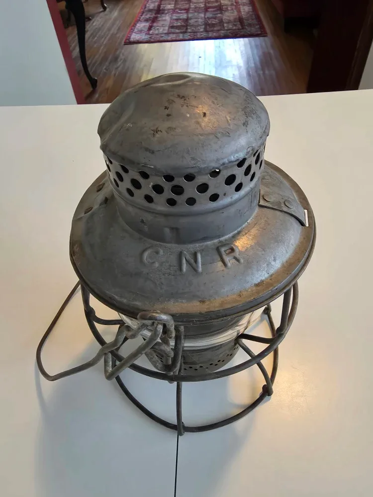 Vintage CNR Hiram L. Piper Railroad Lantern image indicator(2)
