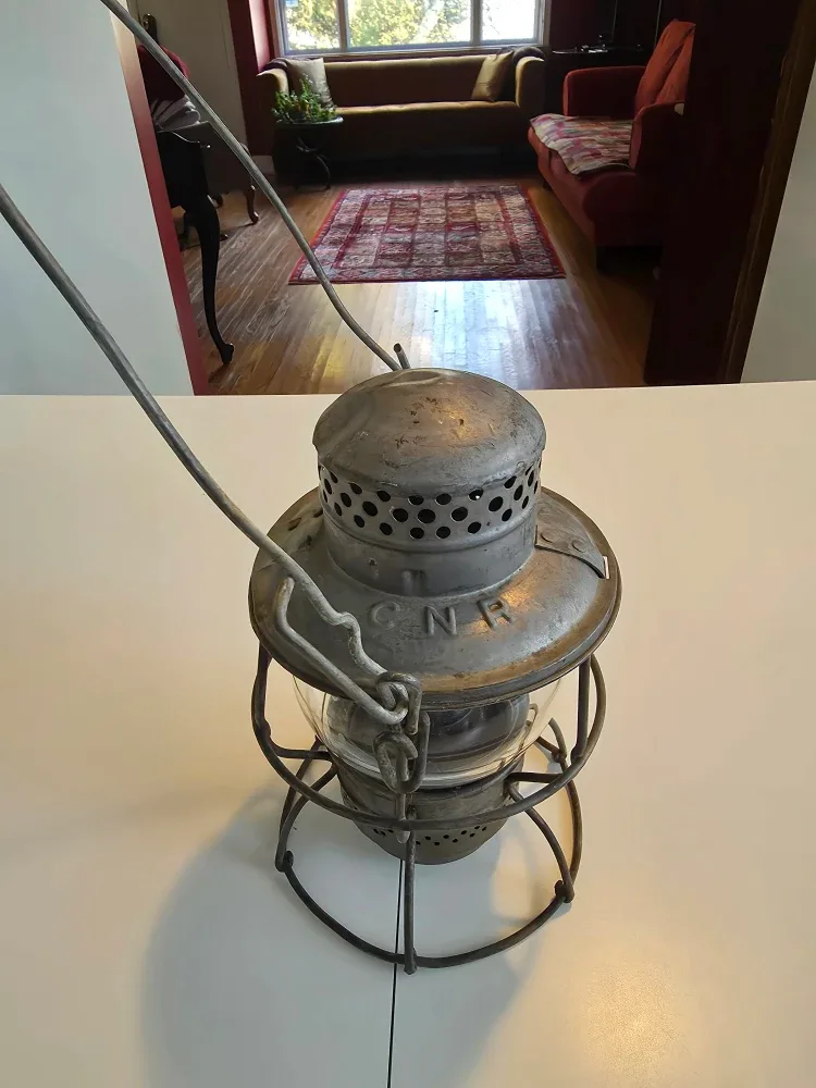 Vintage CNR Hiram L. Piper Railroad Lantern image indicator(3)