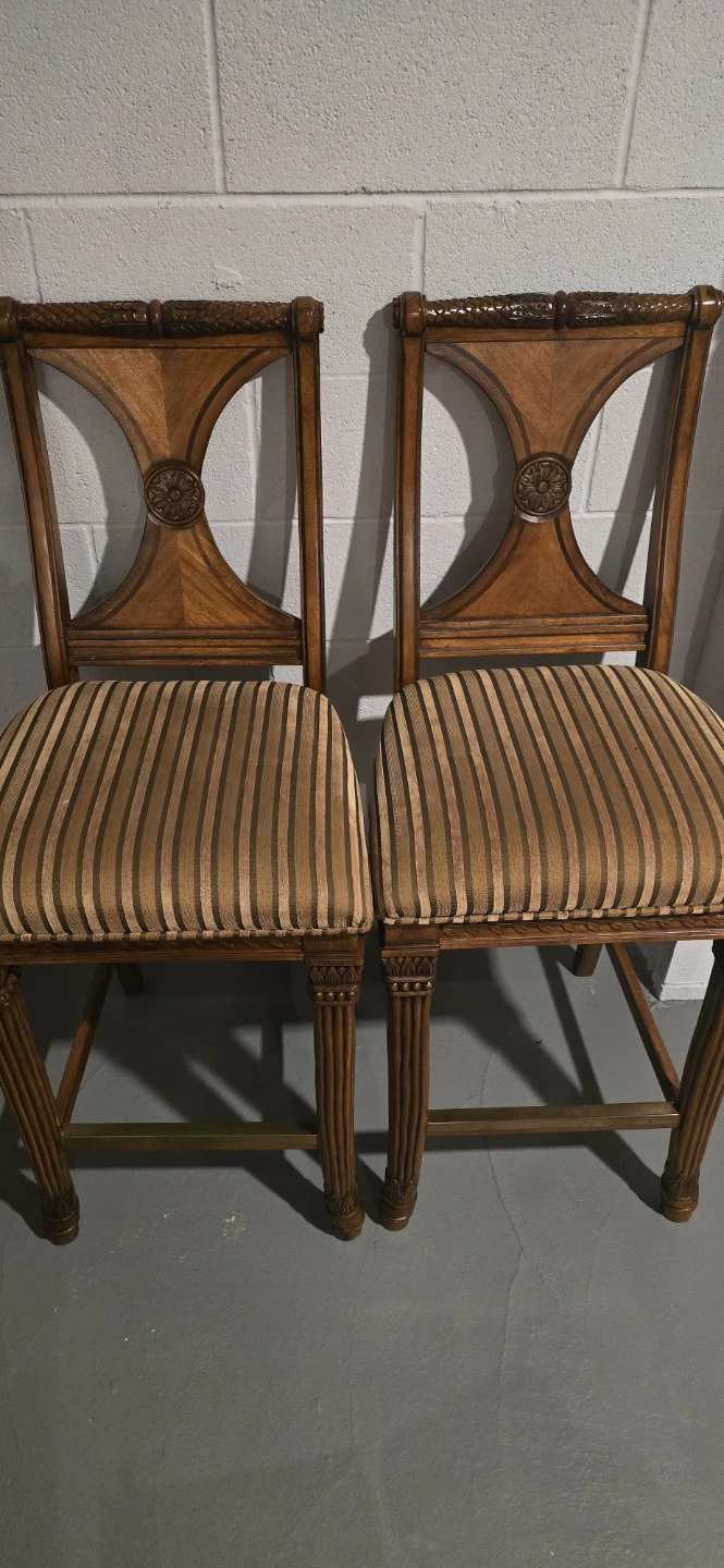 Set of 4 Wooden Bar Stools