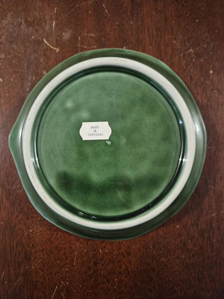 Vintage Bordallo Pinheiro Cabbage Leaf Salt and Pepper Tray - photo 3