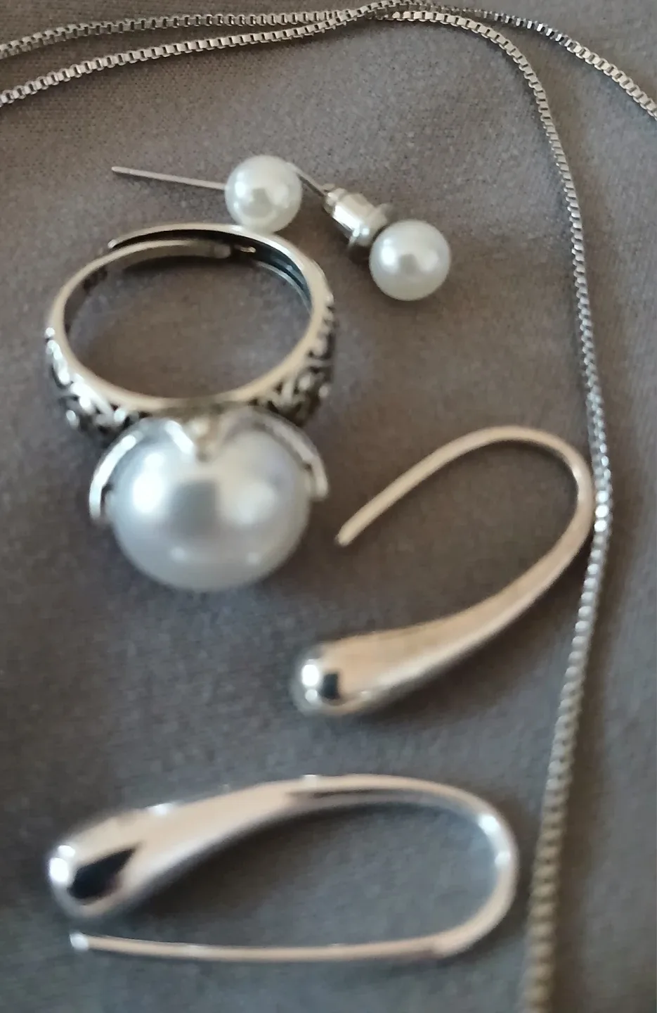 FAUX Jewellery Set - Ring, Earrings, Necklace image indicator(6)