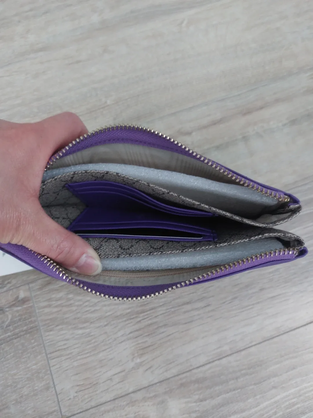 **BRAND NEW** Beverly Hills Polo Club Wallet for Women image indicator(2)