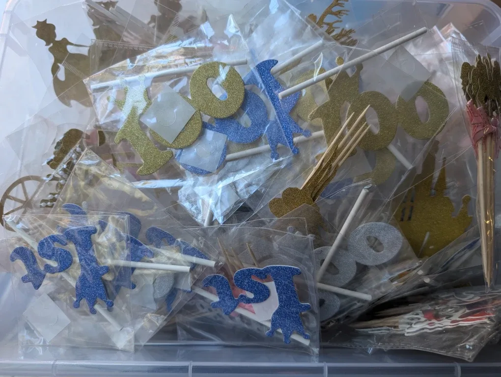 Cake Toppers - Assorted Designs image indicator(6)