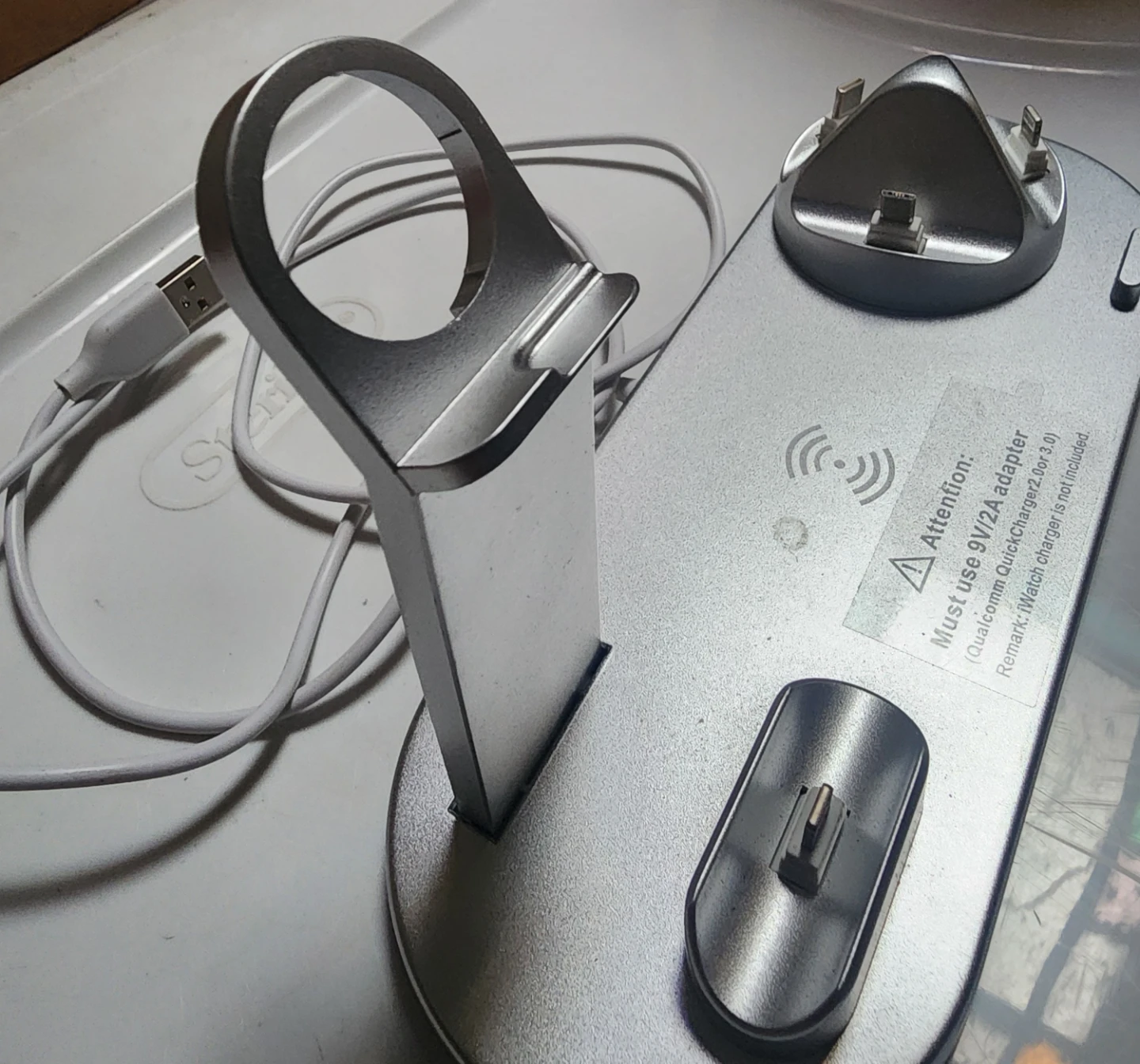 Charging Station Dock, silver, best for Apple products - photo 4