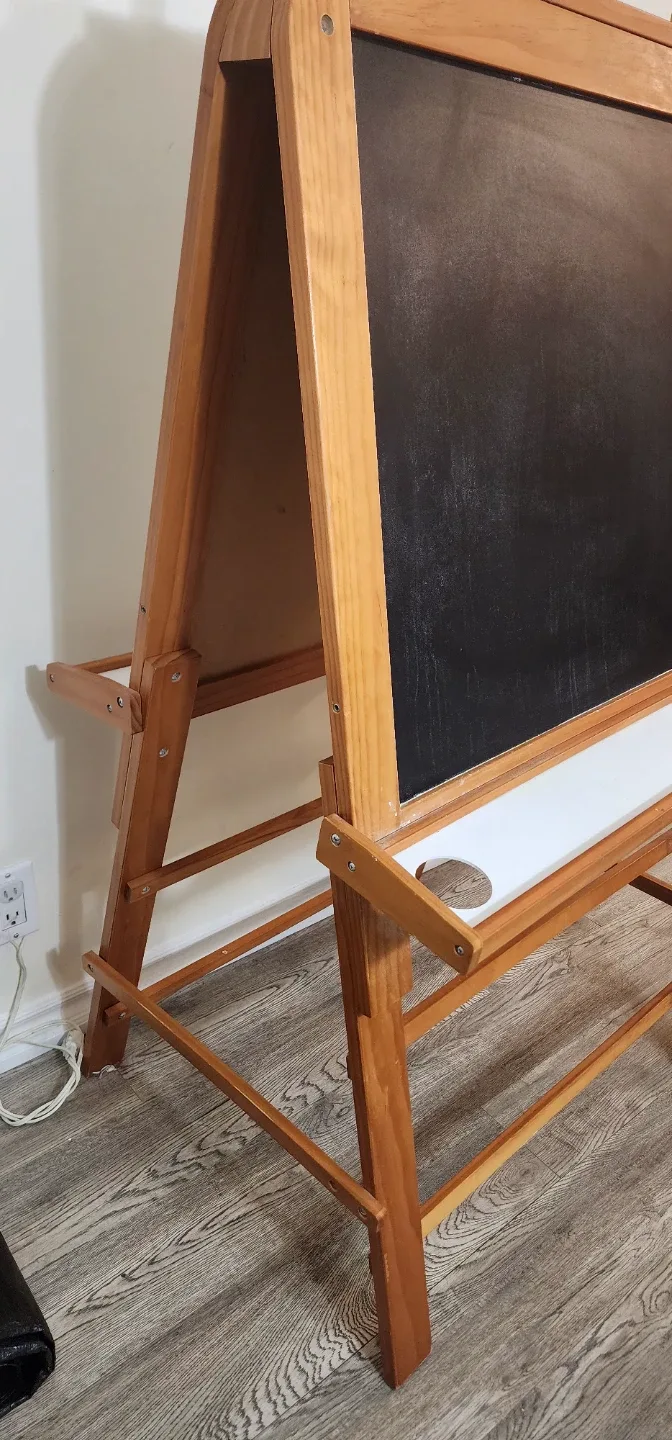 Wooden Easel - Whiteboard & Chalkboard image indicator(4)