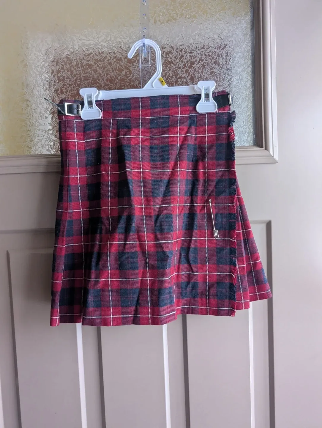 Girls sz 12 kilt