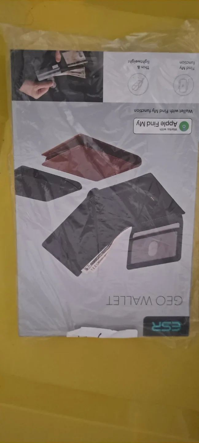 New ESR Geo Wallet with Find My - Black